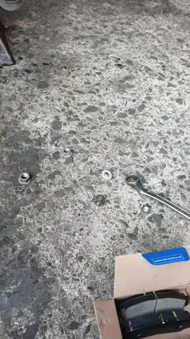 Kampas rem depan Sigra, Calya, Carry New.😍😍 Tingkatkan performa kendaraanmu dengan spare part original kami😍 mumpung promo, bisa langsung cek keranjang kuning😍😍 #promo #trend #sigracalya #fyv #pikupmodifikasi 