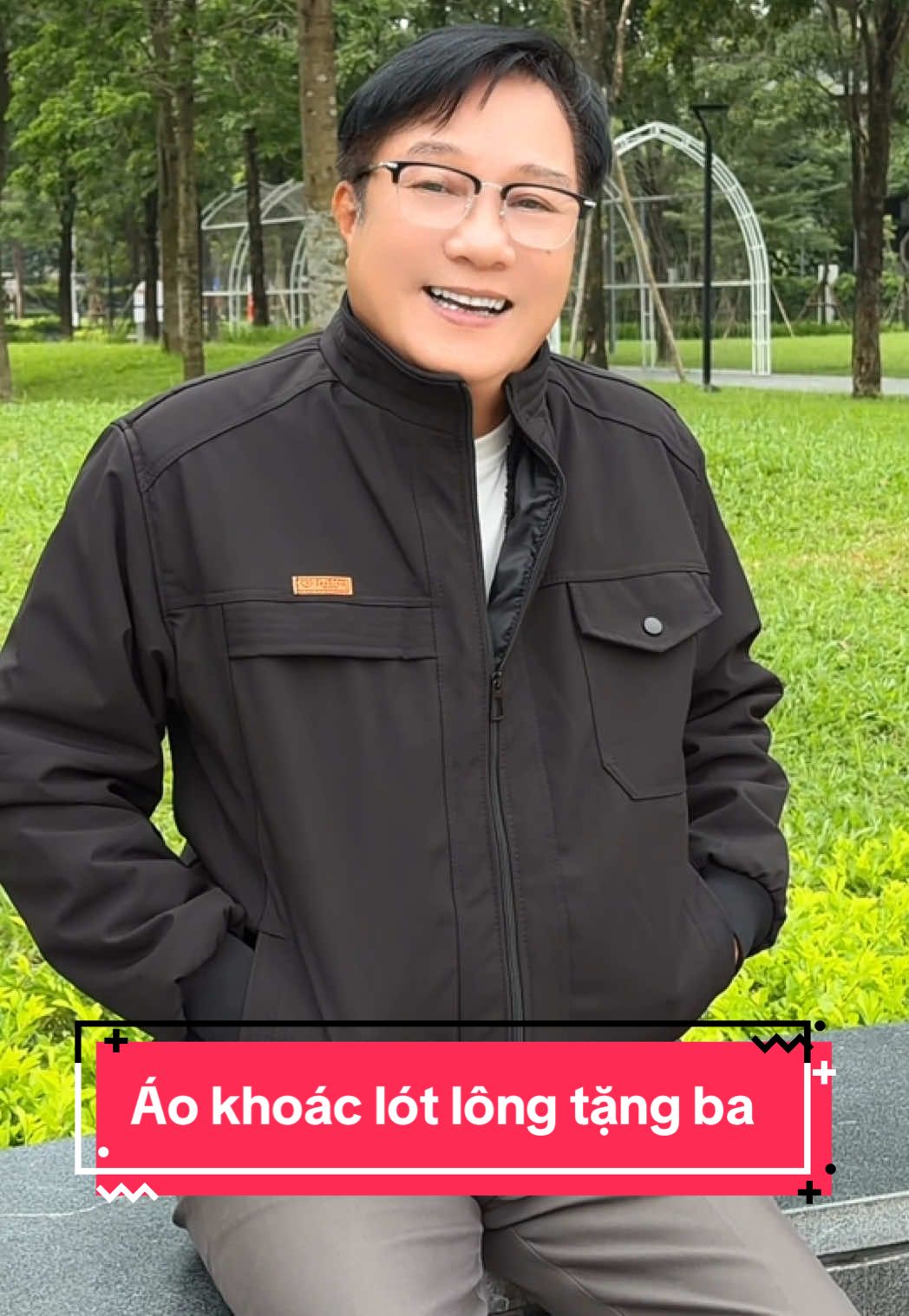 Thật ấm lòng khi những người con luôn quan tâm, nghĩ về bố mẹ 🥰 #tikhub #xuhuong #thoitrangtrungnien #aokhoaclotlong #aokhoacnam 