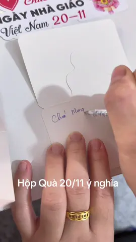 Chúc các thầy cô ngày nhà giáo Việt Nam 20-11 luôn mạnh khoẻ hạnh phúc . Quà tặng ý nghĩa 20-11#ngaynhagiaovietnam#ngay20thang11#cogiaomamnon#trianthayco#hopqua20/11