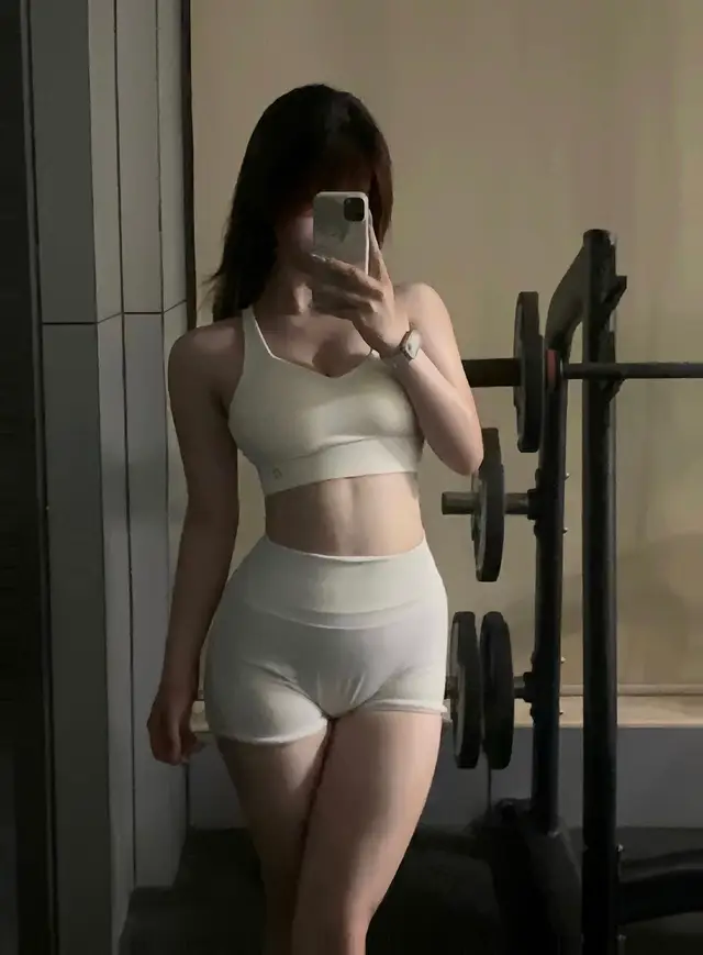 Một chút tập luyện🤍🤍🤍 #xuhuongtiktok #viraltiktok #ilovetiktok #girlxinhdouyin 