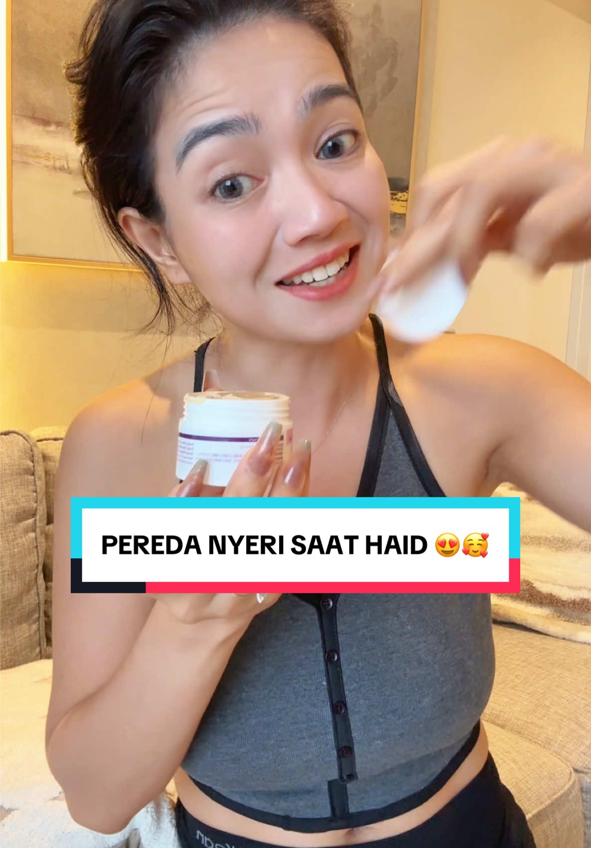 Lagi haid tapi tetep harus aktif? 😣 Tenang aja, ada Oxyelle Pain Relief Gel 💕 Bisa bantu redakan nyeri di perut & payudara saat haid. Praktis, tinggal tempel — efek hangatnya bikin nyaman banget 😌 #Oxyelle #painrelief #nyerihaid #sipalingaffiliate #gajiansale 