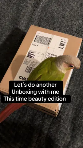 Today we’re doing another unboxing but this time it’s beauty edition!!!! Bought from @Cult Beauty (all bought with own money) inside you get Sweed Lip Liner in 'Cindy (full size) Make Up For Ever Super  Boost Lip Gloss in  'Anywhere Caffeine' (full size)  Westman Atelier Baby Cheeks  Blush Stick 'Petal' (travel size) ICONIC London Rollaway Glow in ‘Rose Potion' (full size) Hourglass Unlocked Instant Extensions Mascara in 'Ultra Black'  (travel size) Huda Beauty Easy Bake Setting Spray (travel size) @Huda Beauty @Westman-Atelier @Hourglass Cosmetics @Iconic London @Sweed Beauty @makeupforever #unboxing #makeup #parrot #makeupreview 