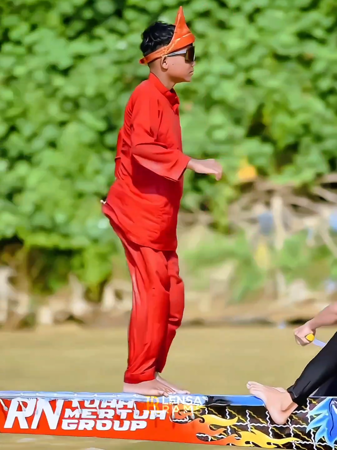 Keren😎 Aksi situkang tari Pacu Jalur  Aura Farming 🔥🛶 #pacujalur #aurafarming #aurafarming #tiktok #viral 