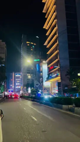 বদলায় তো সবকিছু, কিন্তু আমরা সময়কে দোষারোপ করি! 🤍#foryou #foryoupage #viral 