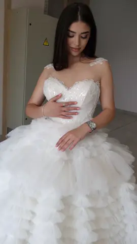 #весільнасукнярюші ##весільнісукні2026 #весільнісукністрий #недорогівесільнісукні #весільнасукнязшлейфом 