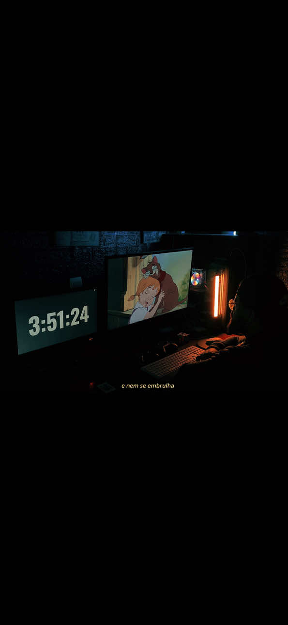 Às vezes tudo o que temos é a fé, e é ela que nos sustenta quando o chão parece desaparecer. Ter fé é caminhar mesmo sem enxergar o destino, acreditando que cada passo tem um propósito. Quem acredita de verdade encontra força até nas tempestades. #bernadoebianca #desenho #reflexao