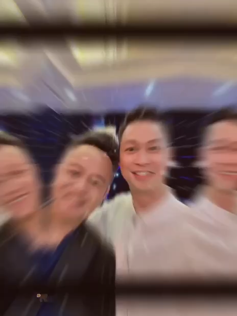 Cứ thế thôi hẹ hẹ