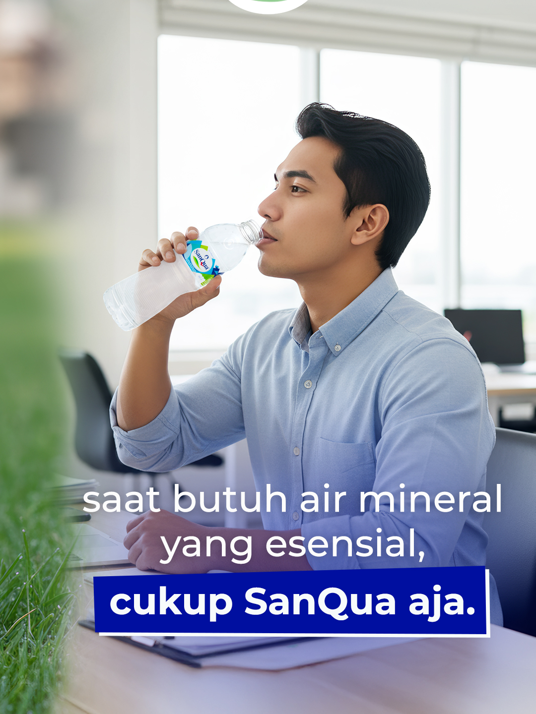 Harimu yang hectic cuma butuh sidekick yang bebas gimik! Saat butuh air mineral yang esensial, #CukupSanQuaAja 💦 #SanQua