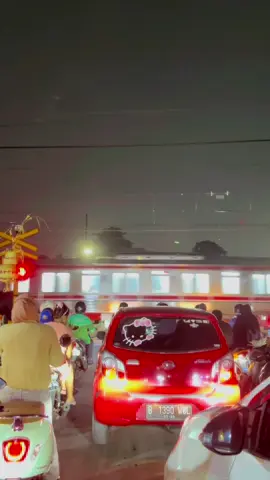 Vibess malam jombang 🛵☕️ #tangsellife #tangsel #jombang #sudimara #fypage 