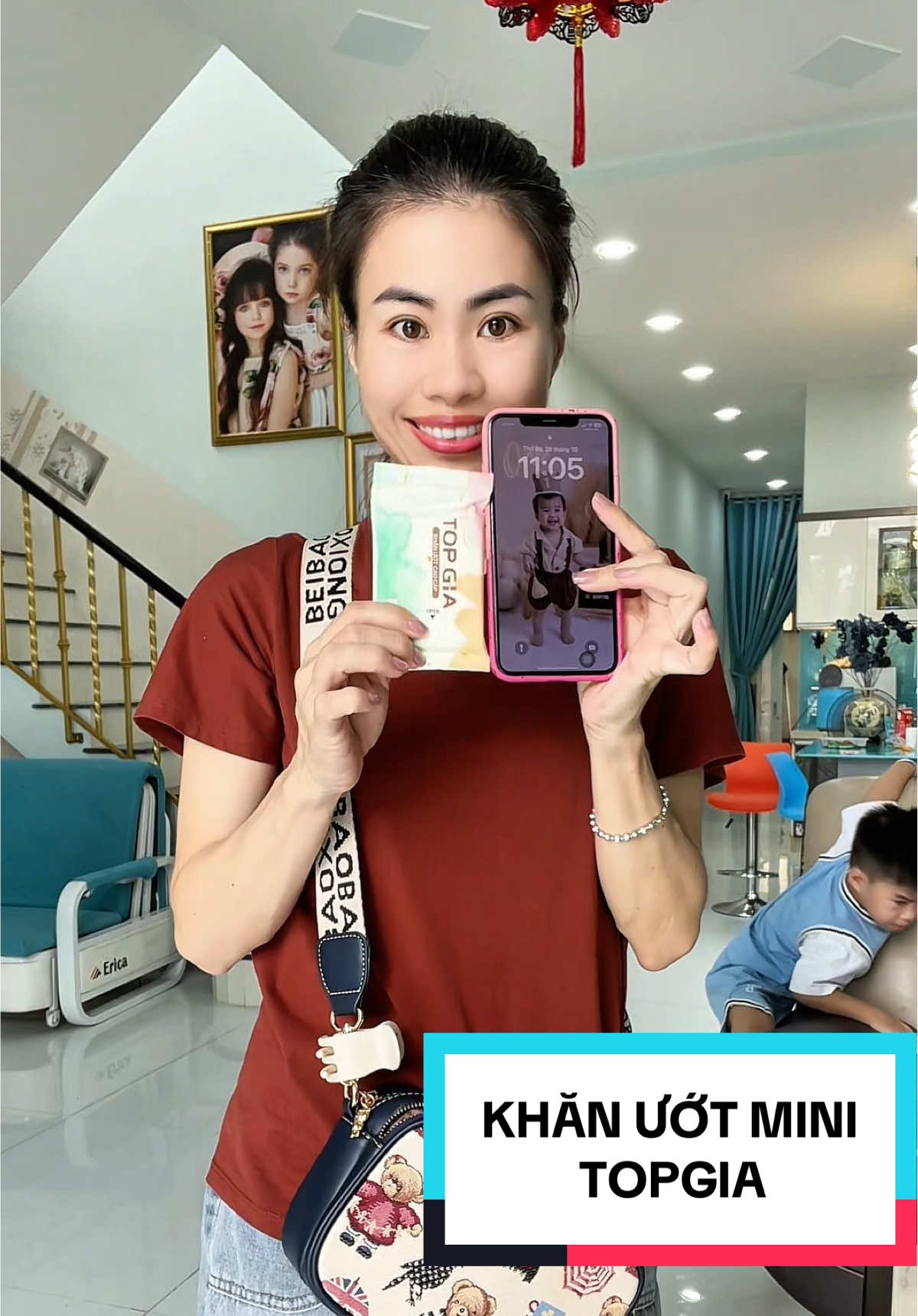 Bịch 10 gói khăn ướt mini TOPGIA , nhỏ gọn tiện bỏ túi xách, để trong ví hay túi quần để mang ra ngoài #coutphuong8 #khanuotmini #topgia #khanuot #khanuotkhongmui 