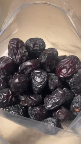 Borong Kurma Ajwa Madinah Munawarah #kurma #kurmaajwa #borong #madinah #food 