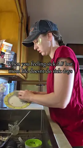 travel and sinus drainage got me like 🤮🤮🤮 #sickiemeh #momlife #perseverence 