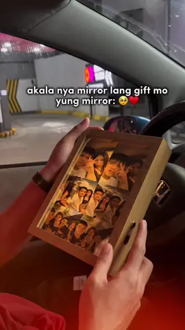 MAGIC MIRROR 😍 may picture nyo inside!! #magicmirror #customizedgifts #customizedframe #giftforboyfriend #christmasgift 