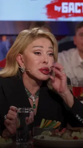 Должен ли мужчина платить за женщину? Разбираемся в новом выпуске шоу «Вопрос Ребром» 🔥