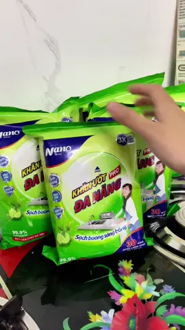 Khăn ướt đa năng nano có thấm chất tẩy rửa , tiện lợi và tiết kiệm thời gian dọn dẹp , nhấp vào góc trái của em để tham khảo giá nha các chị #khanuotdanang #khanuot #khanuotlaubep #xuhuong @ @tientienhaymua  @tientienhaymua 