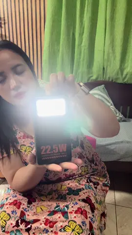 Eto yung power bank na kayang sabay sabay mag charge ang 8 gadgets at nag tatagal ing battery ng hanggang 6weeks #orasharepowerbank #powerbank #orashare 