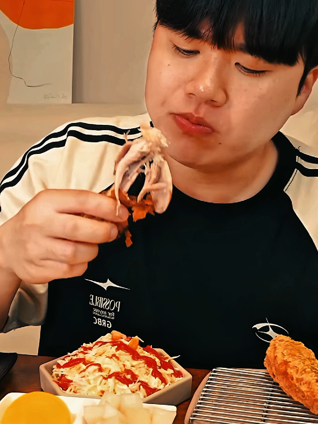 Fried Chicken and Cheetos Eating Mukbang #mukbang #eatingsounds #eatingshow #eating #food #Foodie #meat #chicken #friedchicken 