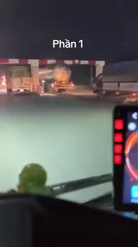 TIN TỨC NGÀY 28/10/2025 Đóng góp từ cư dân mạng : Vừa mới đây có 1 vụ nổ xe bồn ở Hưng Yên hiện chưa rõ thiệt hại và việc gây ra vụ nổ. #tintuc  #tinnhanh  #phần1 