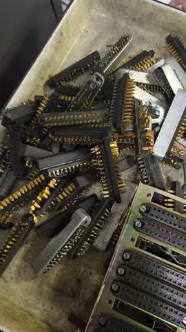 Купуємо позолочені розєми 0997543323 Вайбер  #паладий #аффинаж #компьютер #Скупкаплат 