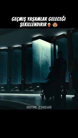 🎬 Film adı:  Sonsuz 🗓 Yil: 2021 Evan McCauley (Mark Wahlberg), geçmiş yaşamlarını hatırlama yeteneğine sahip bir grup 