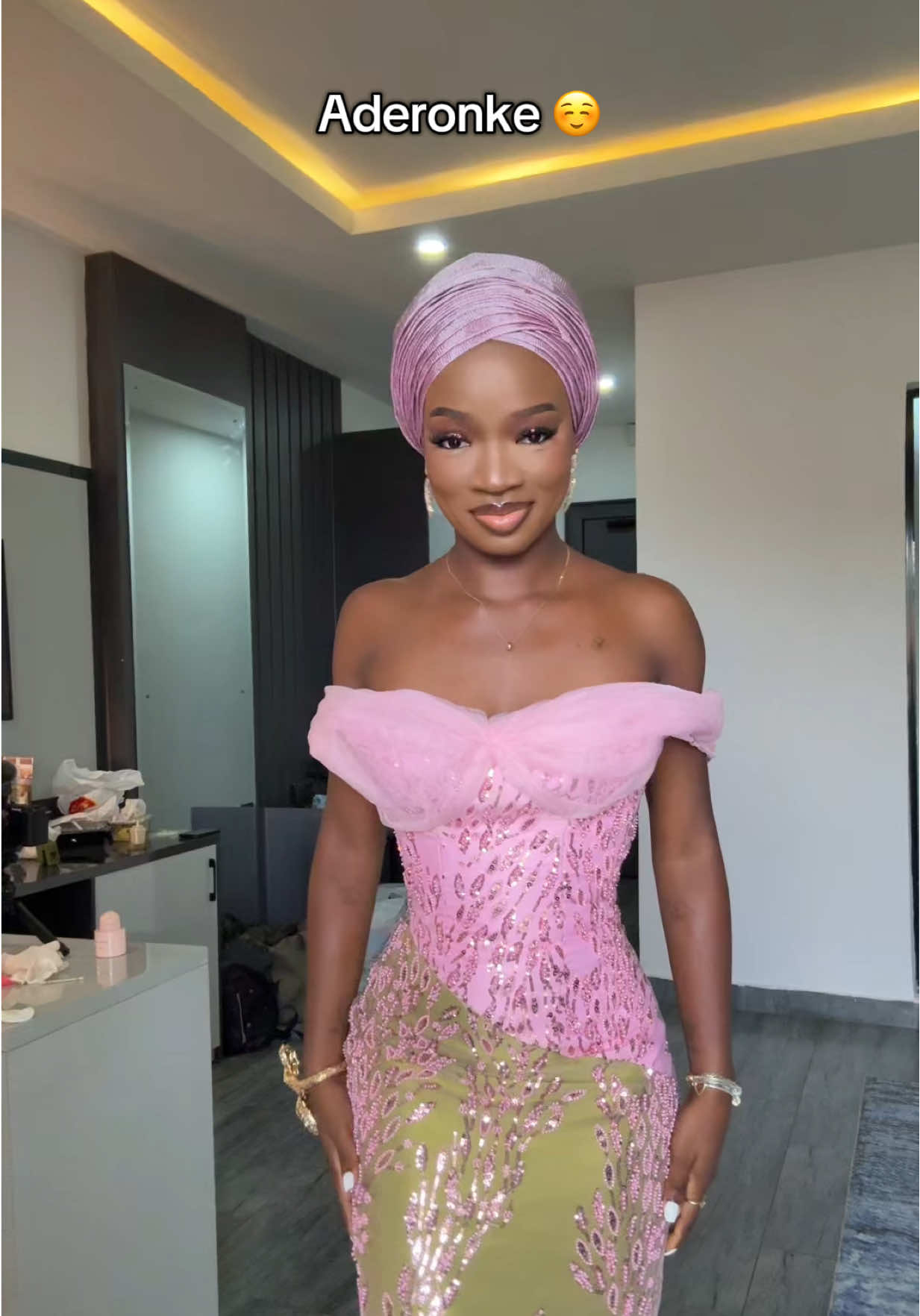 Who’s that girl in PINK & GREEN?! ☺️🥹 #asoebi #asoebibella 