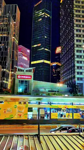 bingung soundnya😅 kalo suka,boleh di save&kasih lagu yg pas👌 • • di ambil dr JPO senayan bank DKI #citylightsjakarta #citylightvibes #cityview #foryoupage #fyp 