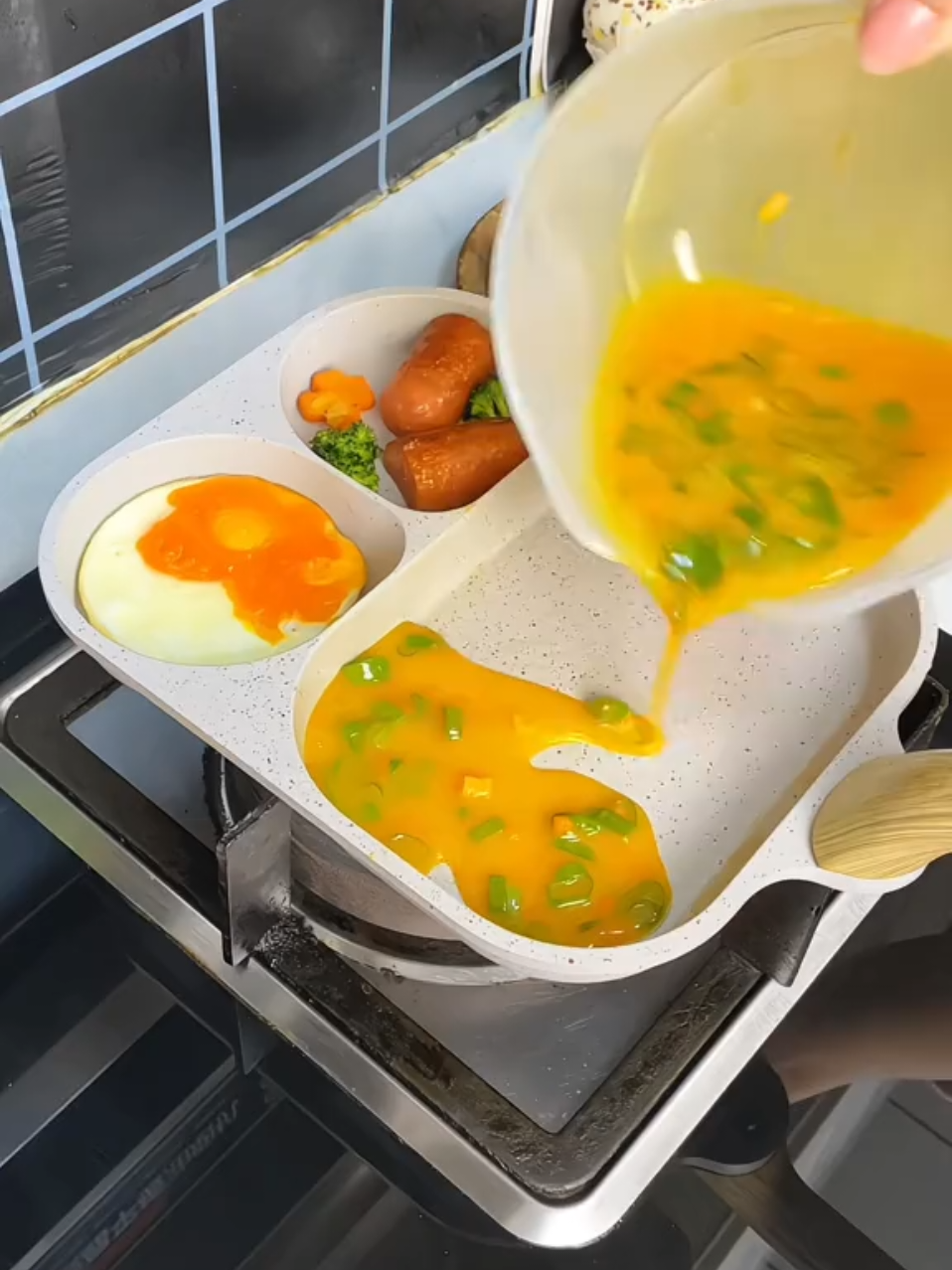 Chảo 3 ngăn cao cấp làm bánh đa năng #dogiadungtienich #dogiadungthongminh #chao4ngan #chao4nganchientrung #chaochientrung4ngan 