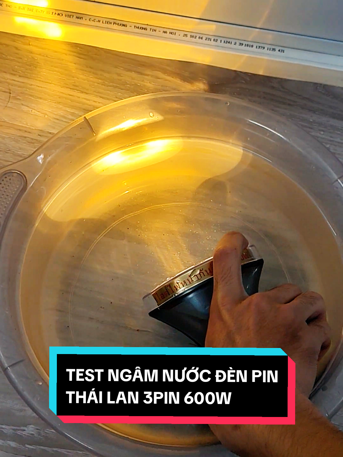 Siêu phẩm đèn lặn 3 pin 600W, test nước, ngâm nước trực tiếp các bác nhé, nhanh tay ấn mua ngay để được con đèn xịn như này nhé!!! #MHGroup #denthailan #600w #baohanhchinhhang #xhuong 