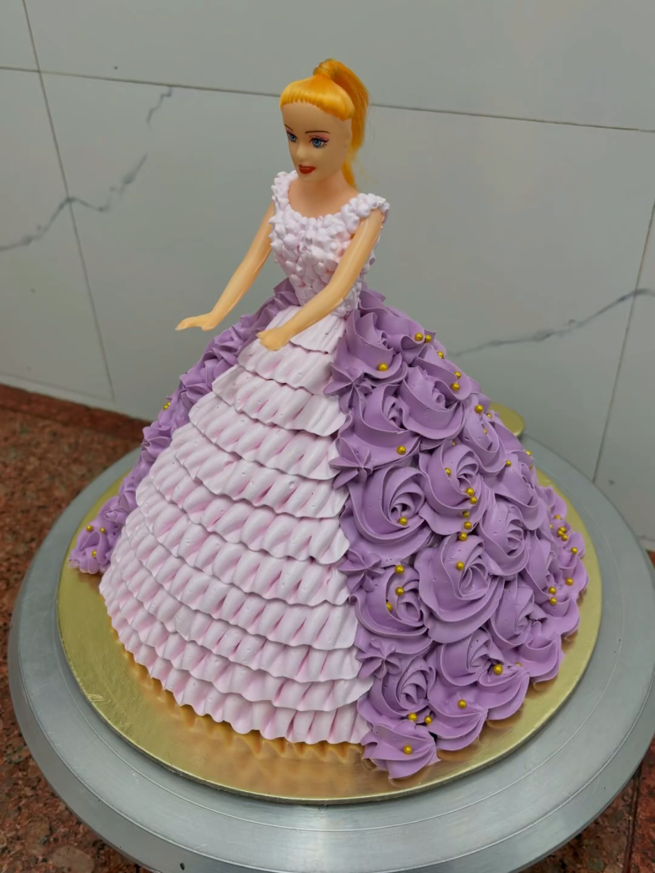 Amazing Barbie doll cake#viral_video #birthday #cakedecorating 