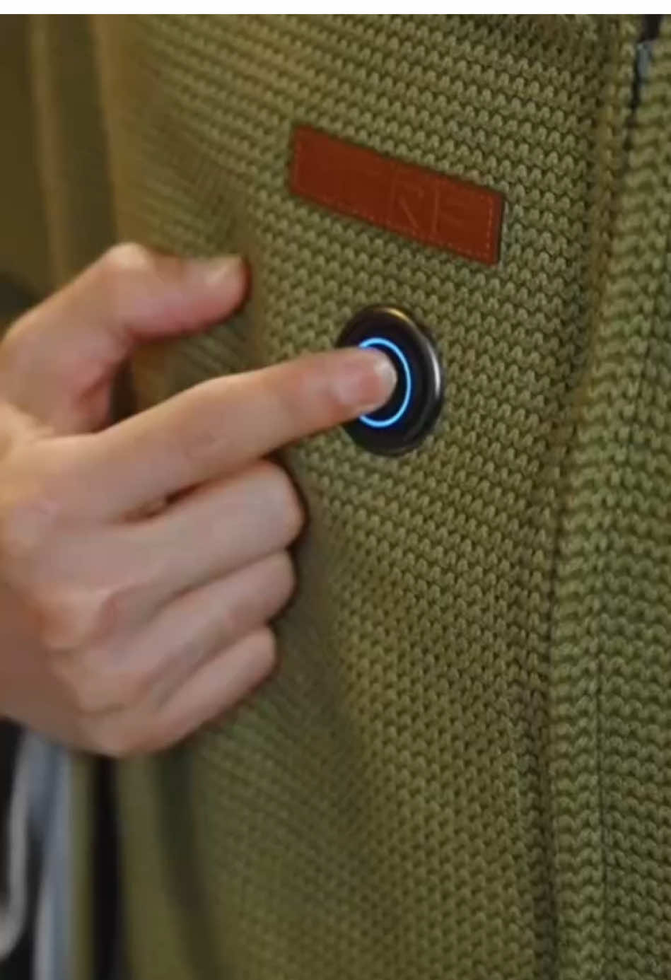 Easy to keep warm in winter😏#gadgets #coolgadgets #coolstuff #amazonfinds #fyp 