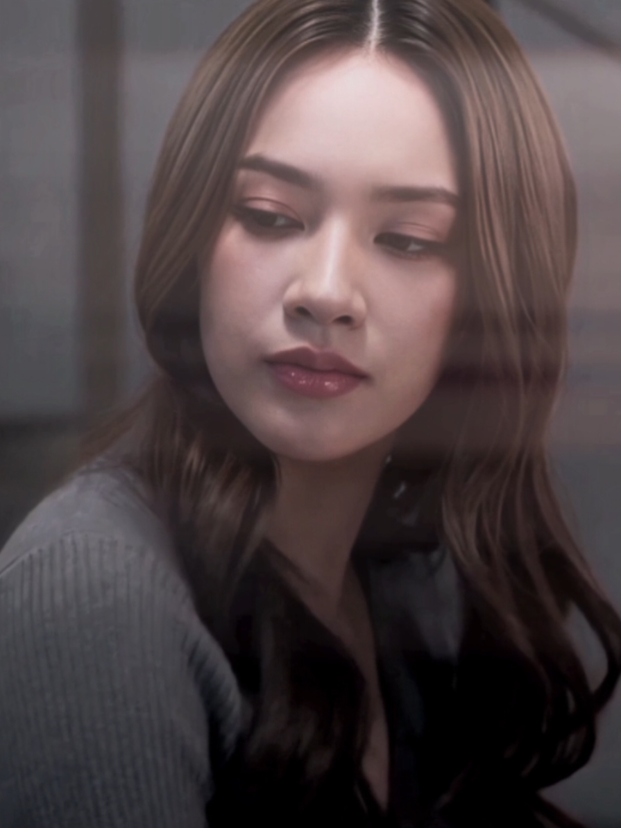 That poker face is my new obsession (she gets hotter every ep I swear) #dangerousqueen #dangerousqueentheseries #queen #fyp #tknur 