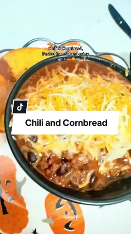This was so good, especially in this cold and rainy weather! #chili #chilirecipe #cozymeals #EasyRecipes #FoodTok 
