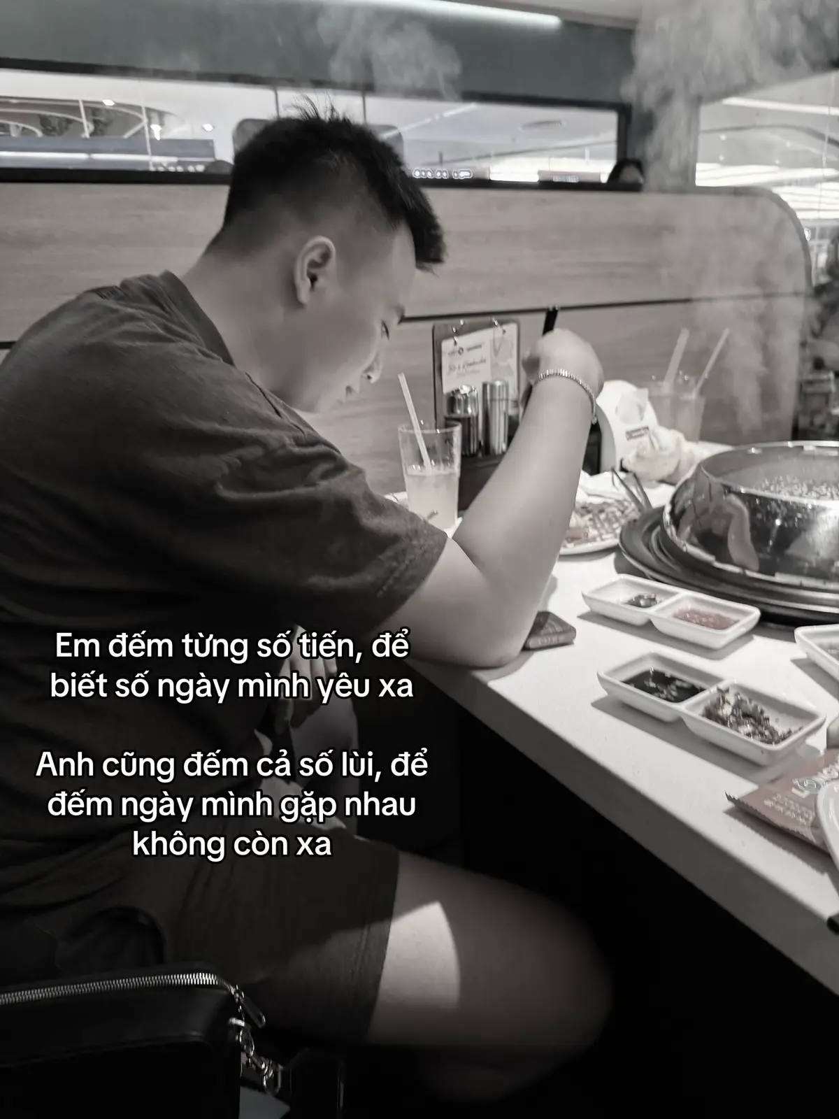 Em đếm từng số tiến, để biết số ngày mình yêu xa Anh cũng đếm cả số lùi, để đếm ngày mình gặp nhau không còn xa..#fyp #xh 