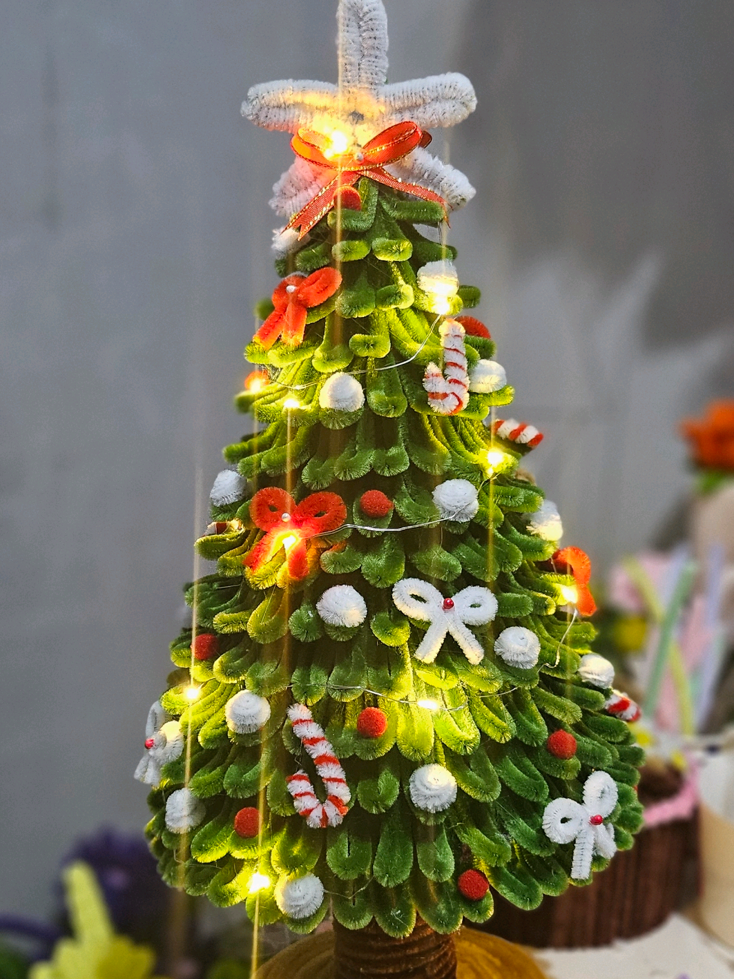 Fuzzy wire christmas tree #christmastre #fuzzywirechristmastree 