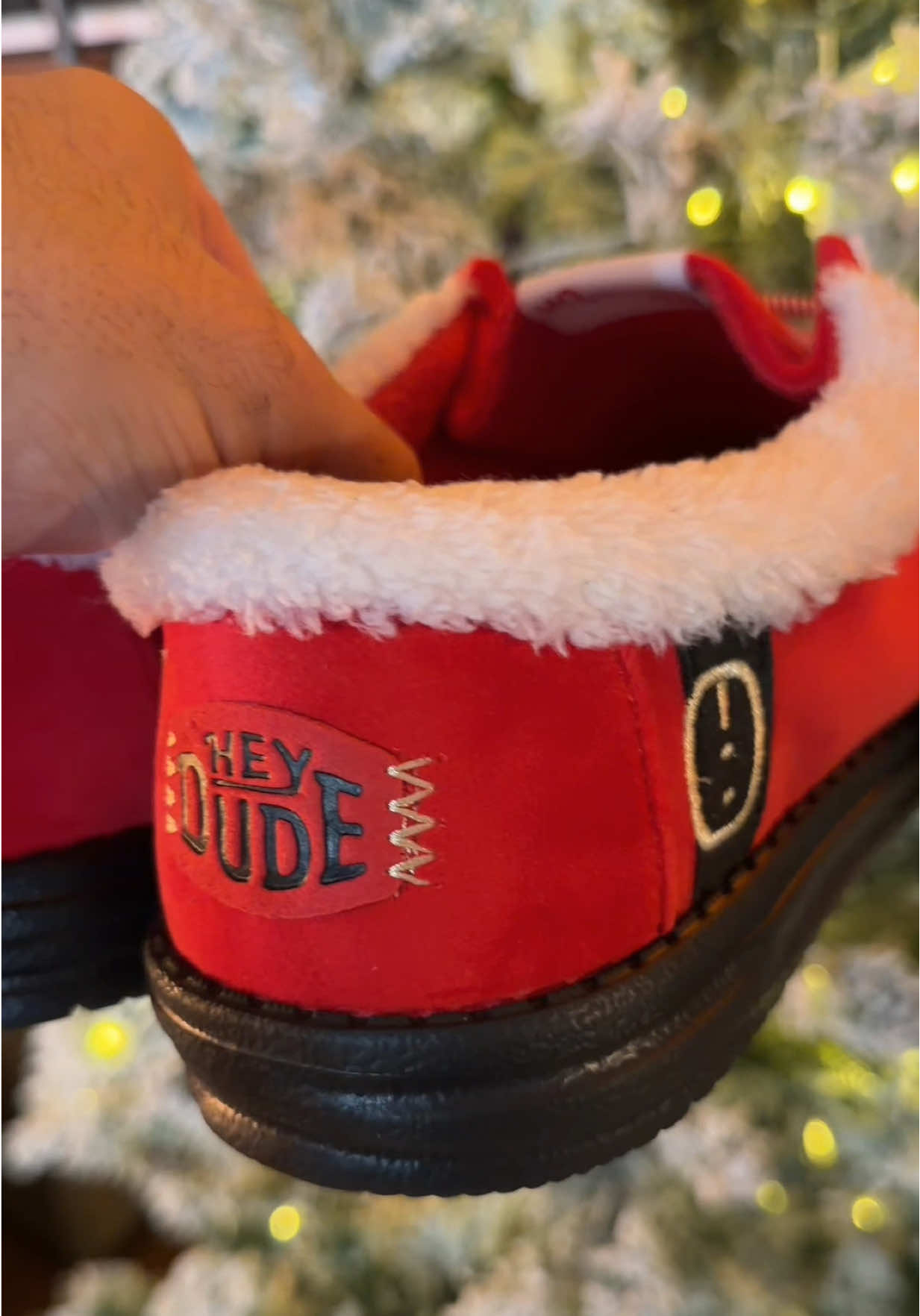 Santa Claus and Mrs Claus Heydude Christmas Slip on Shoes #tiktokshopcreatorpicks #tiktokshopfalldealsforyou #tiktokshopcybermonday #tiktokshopblackfriday #falldealsforyou @HeyDude 