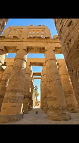 Painting in the tomb of Ramesses I, Valley of the Kings, Luxor, Egypt. The scene belongs to the Book of Gates and shows the pharaoh with Horus on the left## and Anubis, Protector of the Dead, on the right Author : 