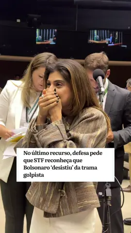 E o Bolsonaro que ao tentar diminuir sua condenação acaba por ADMITIR que planejava sim um golpe de Estado mas “desistiu”. Alguém ainda vai ter coragem de pedir anistia pra esse réu confesso? 🤭  #bolsonaro #stf #semanistiaprabolsonaro #semanistia 