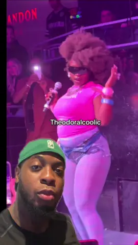 Boss lady franchement 🤣 #pourtoifrance #pourtoi #theodora #banapoto🇨🇩🇨🇩 #foryoufrance 