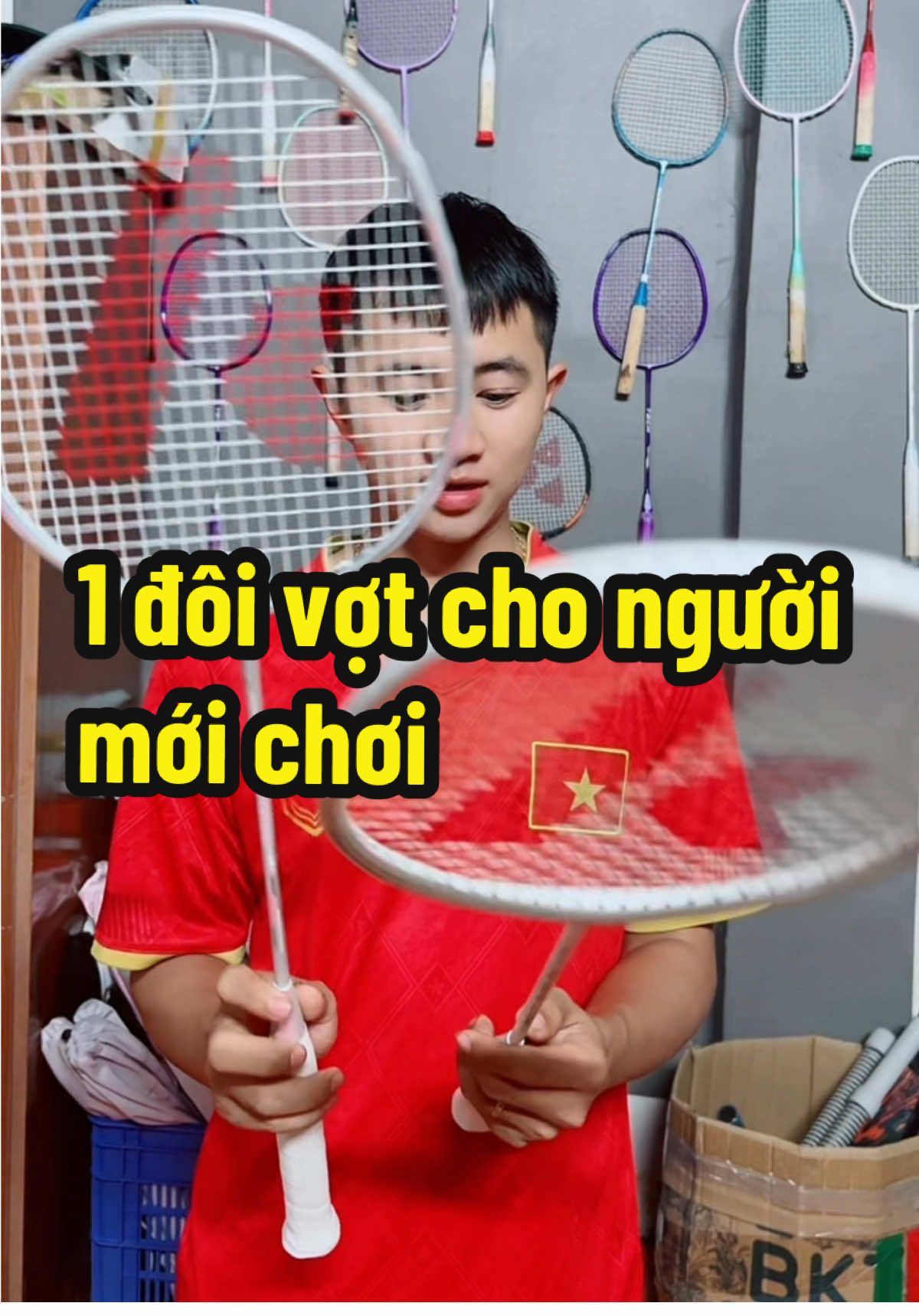 1 đôi vợt cho những ae mới chơi tập chơi chính hãng của kawasaki 