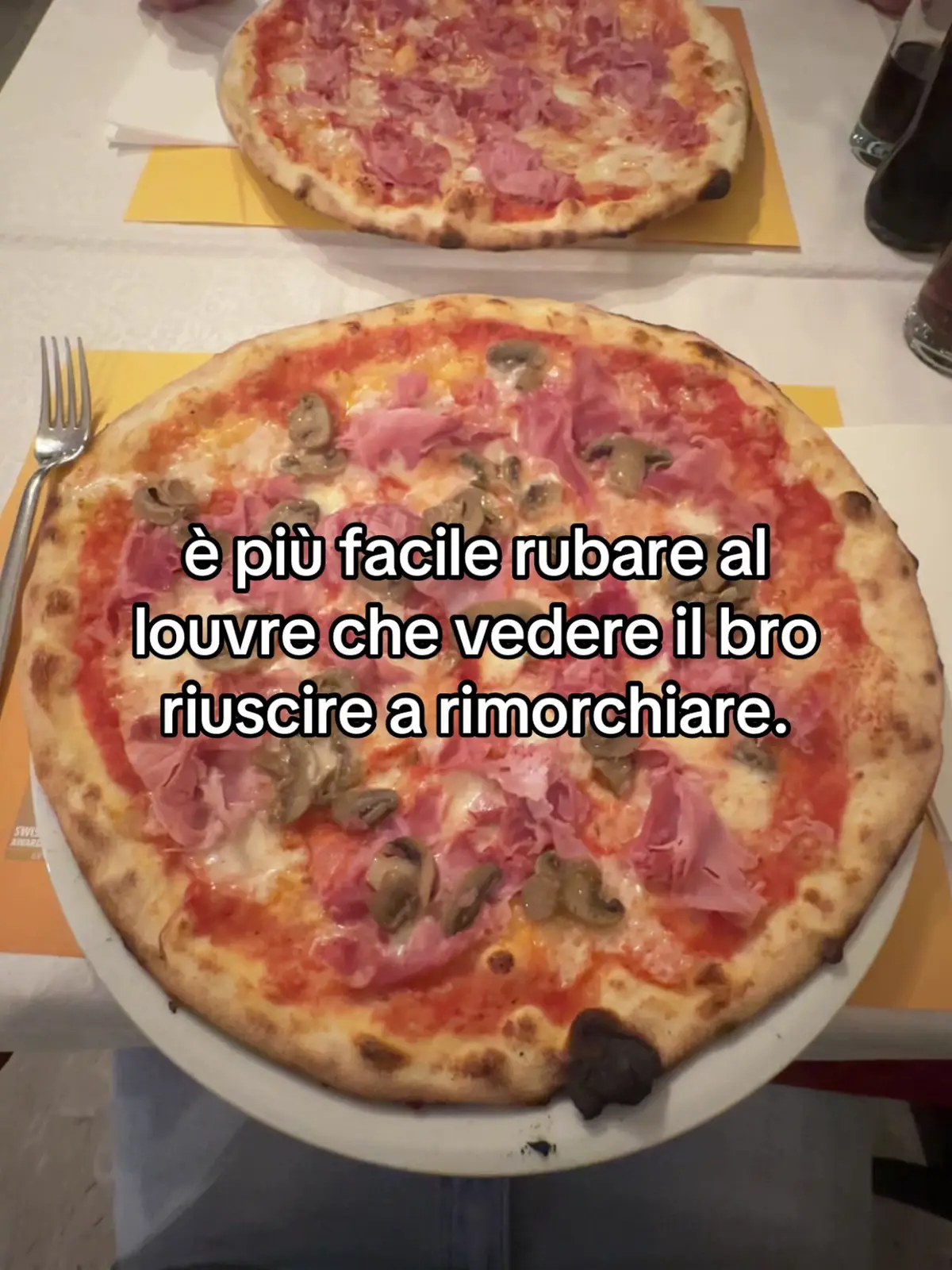 nemmeno le 3/10 in discoteca, aiutiamolo.😭 follow me❤️