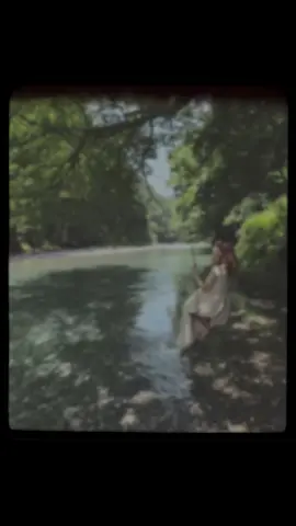 Some worries never fade — they just learn to stay quiet. 🕊️ #mortezapashaei #persianmusic #نگران_منی #مرتضی_پاشایی #موزیک_فارسی 