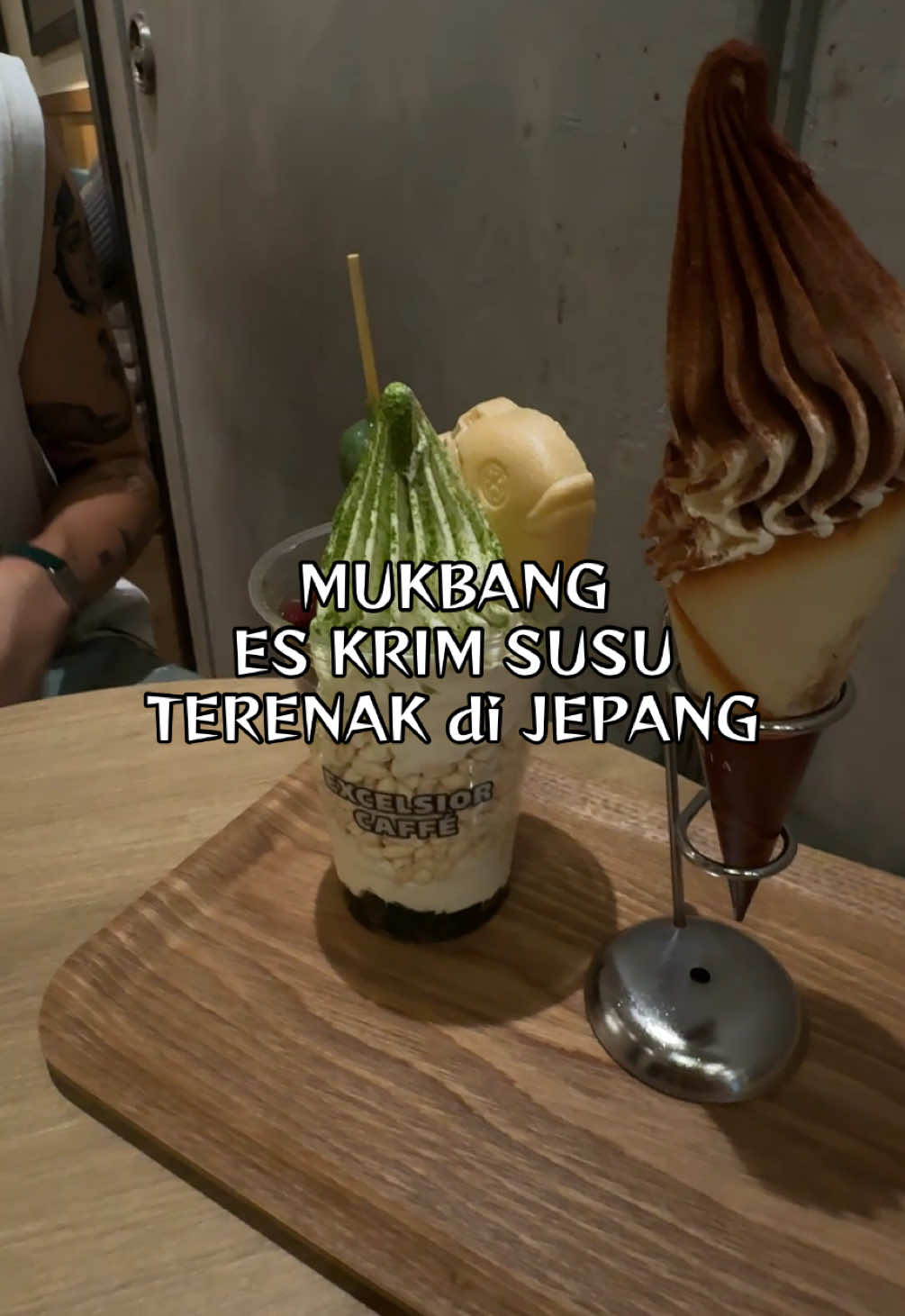 kalo pertama kali cobain! wajib pesen yang originalnya udahh! paling besttt #cremiaicecream #excelsiorcaffe 