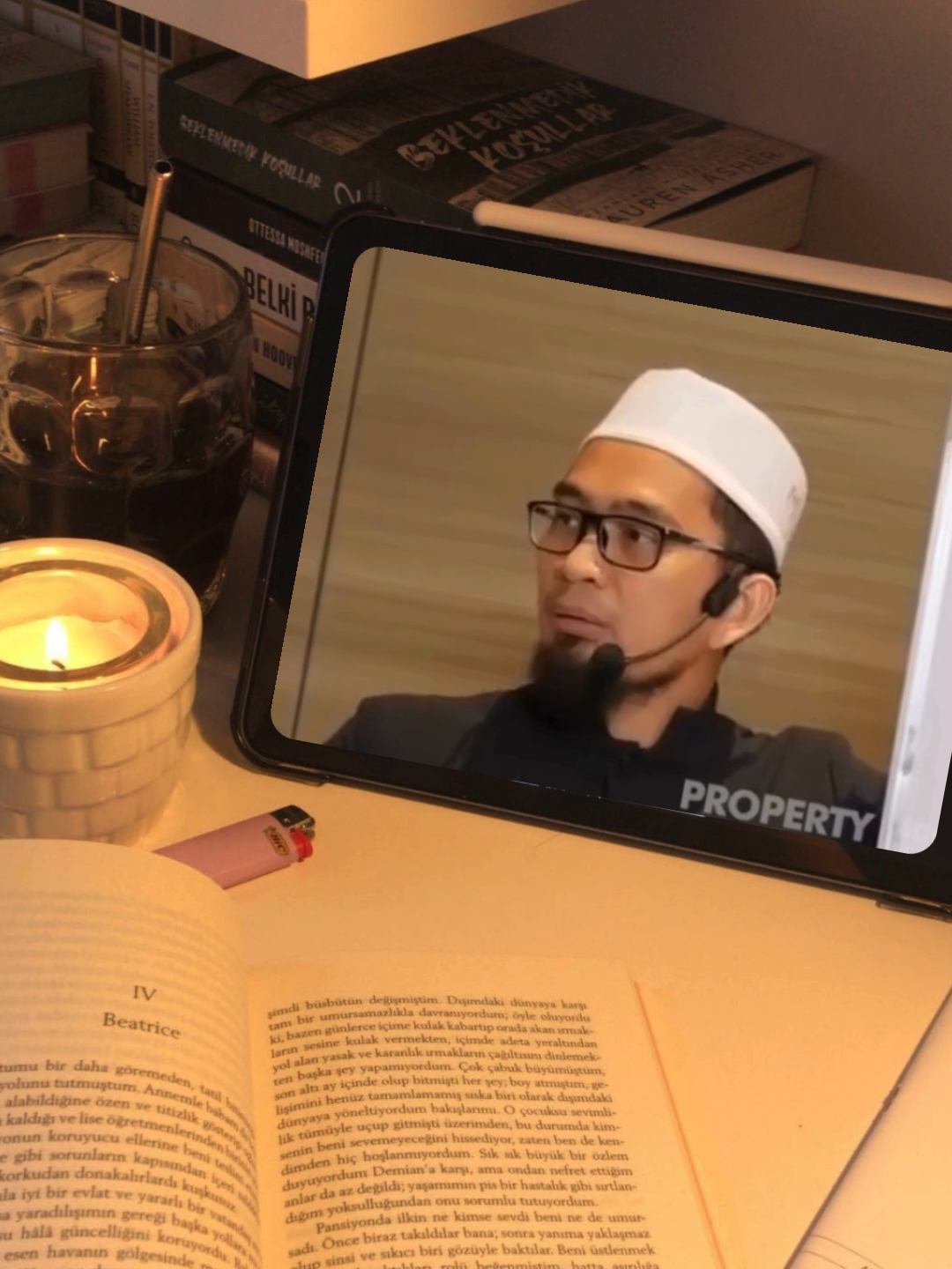 Allah sudah tentukan: Yang baik ketemu yang baik, yang kurang baik ketemu yang kurang baik lagi. Kalau kamu merasa kurang baik tapi pasanganmu baik, itu adalah clue dari Allah! Itu artinya: Allah sedang kasih kesempatan kamu untuk BERUBAH. Prosesnya memang terasa seperti ditolak, tapi tujuan-Nya adalah kebaikanmu. Jodoh itu cerminan diri. Yuk, perbaiki diri! ✨ #JodohCerminanDiri #PerbaikanDiri #MotivasiHijrah #PasanganSholeh #SelfReminder #uahsahabatduniaakhirat #adihidayatbooster #ustadadithidayat