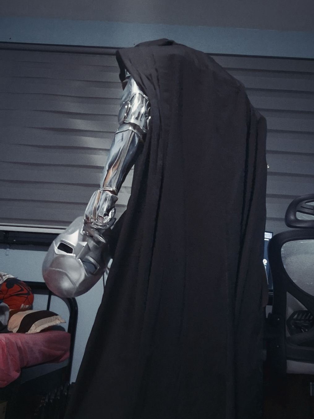 It took me half an hour to put on the fit 😭 #drdoom #drdoomcosplay #cosplay #marvel #marvelcosplay 
