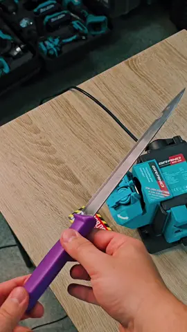 Кухонний ніж 