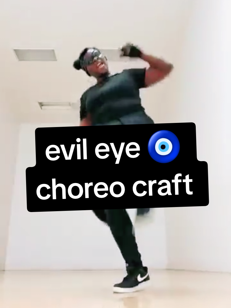 seriously how sick would this look in his cosplay though 😍 👀 😍 thanks @Rustage for the killer beat (trying to craft a whole dance to it) #dandadan #evileye #jijidandadan #dance #choreo 