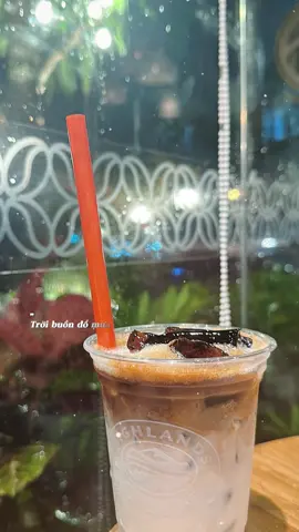 #mưaơimưangừngrơi 