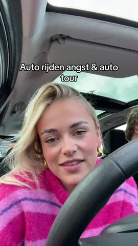AUTO TOUR!!!🤓 Ik ben niet voor uiterlijk gegaan, maar voor innerlijk😭 Maar even een autootje om lekker te oefenen en fouten te kunnen maken! ben echt trots op mezelf lol