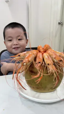 Mời Ông Bà Cô Chú mukbang con tôm với con nhaaaaaaaa 🦐🦐 #embe #mukbang #videoviral #xuhuong #ilovetiktok 