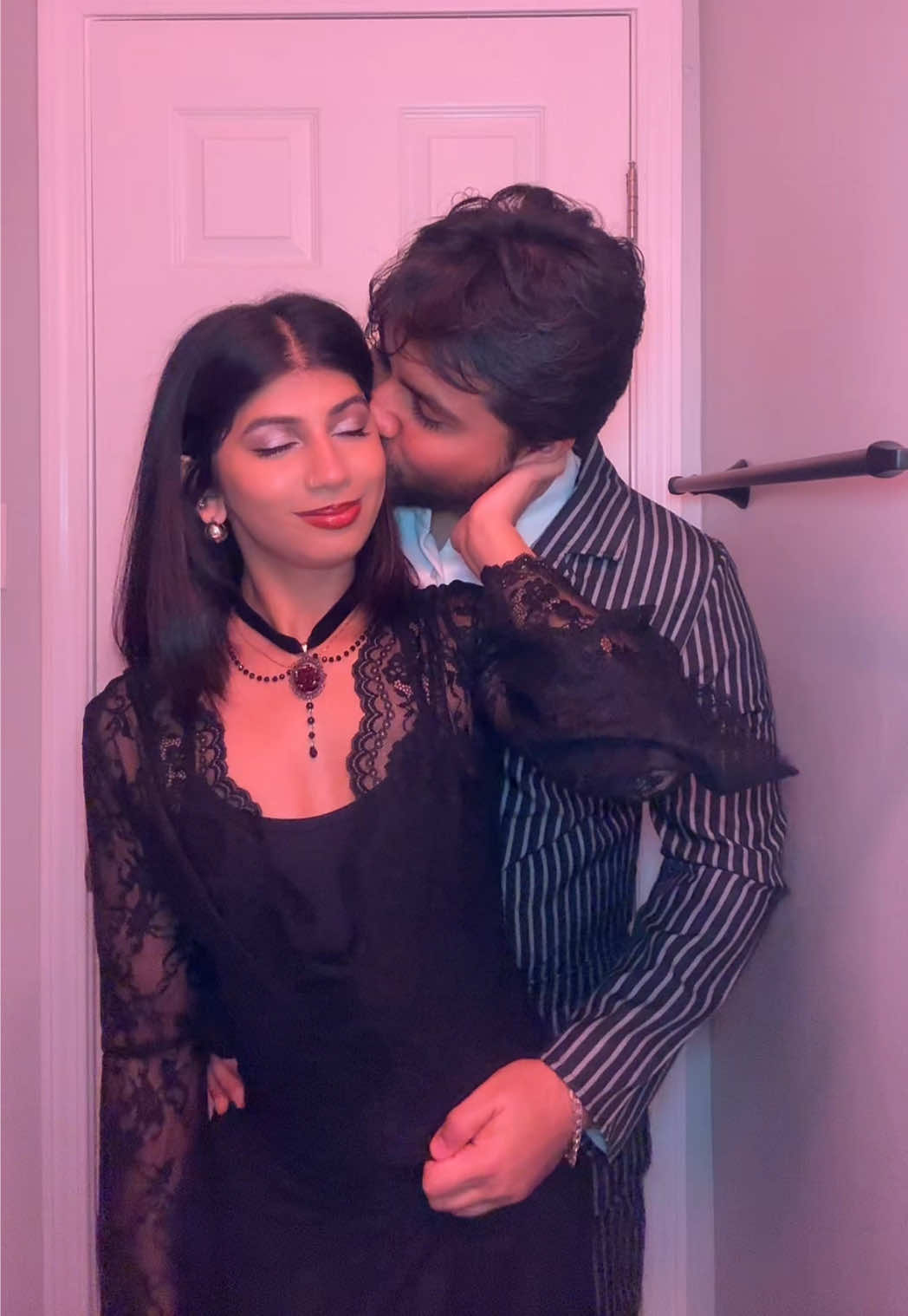 find someone who looks at you like gomez looks at morticia 🖤🥀🕸️🕯️💀 @Videet Raval  #halloweencouple #morticiaandgomez #addamsfamilyvibes #couplecostume #spookyseason 